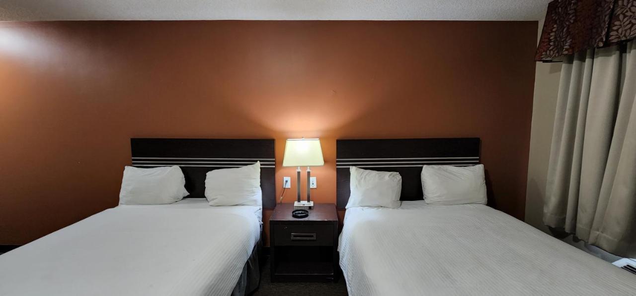 Royal Lodge Едмонтон Екстер'єр фото