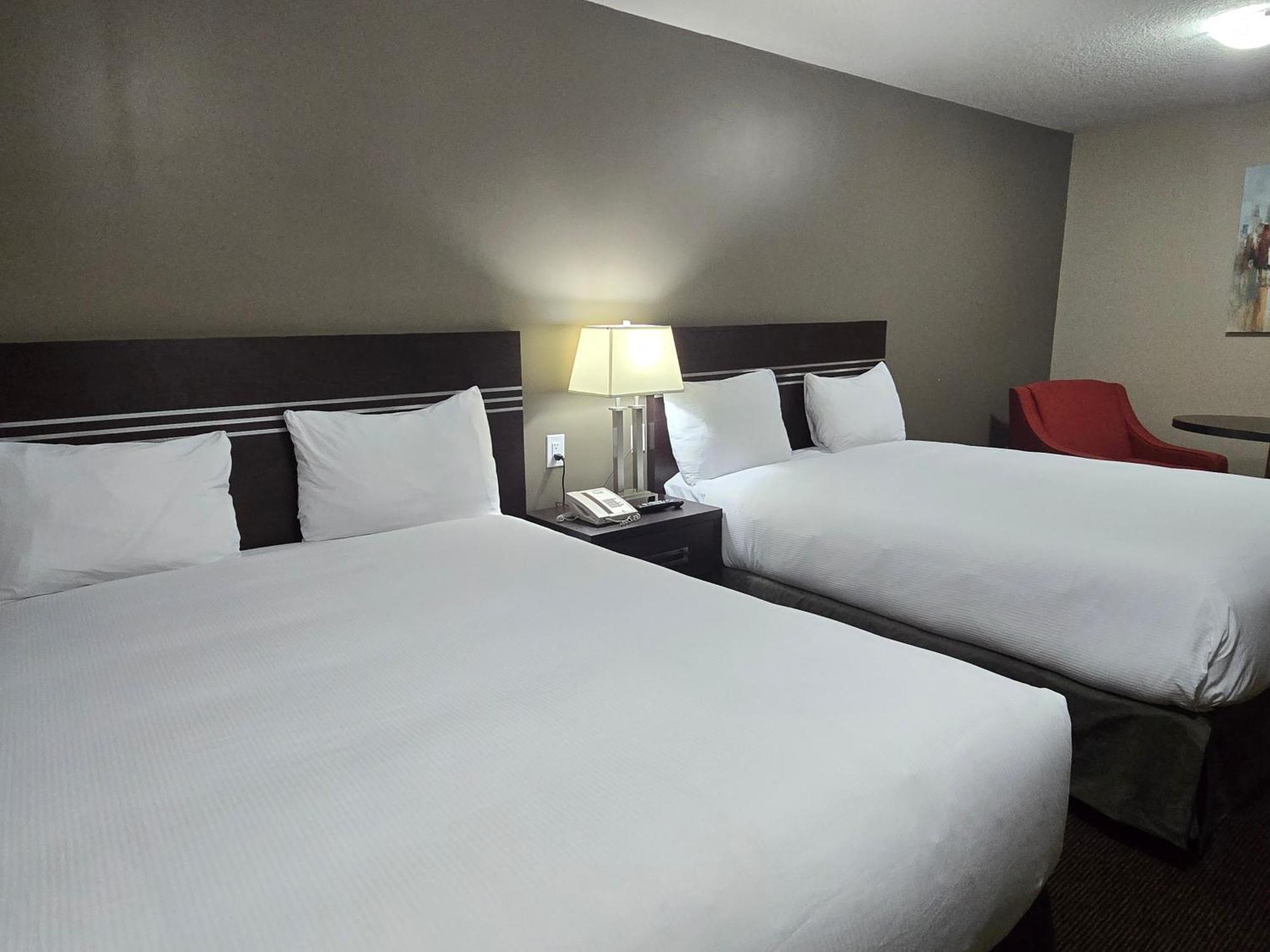 Royal Lodge Едмонтон Екстер'єр фото